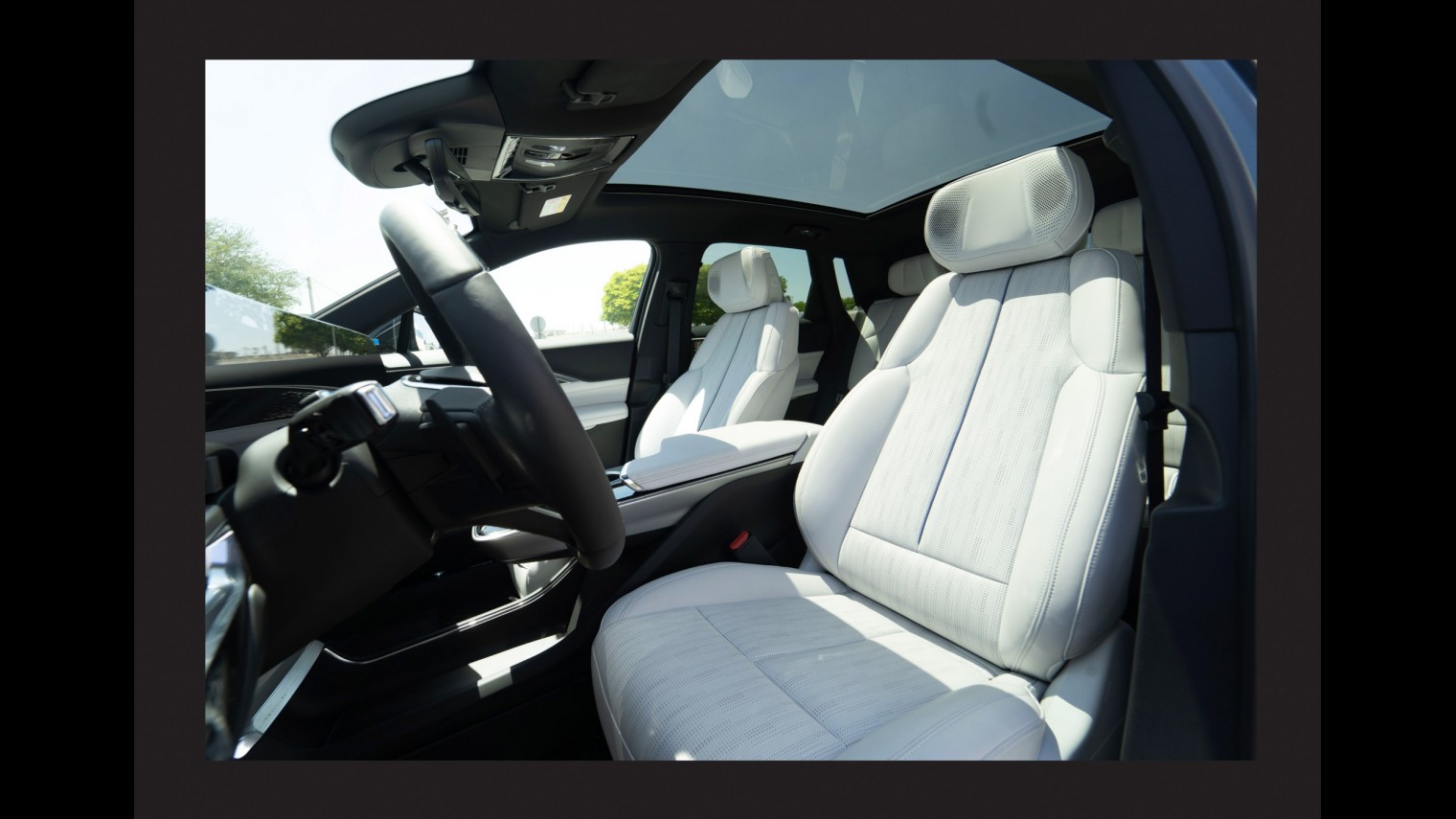 CADILLAC LYRIQ LONG RANGE LUXURY RWD HI A/T ELECTRIC
