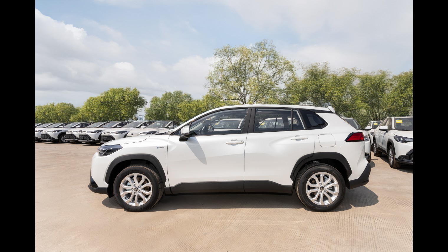 Toyota Frontlander 2024 Dual Engine 2.0L Leading Edition