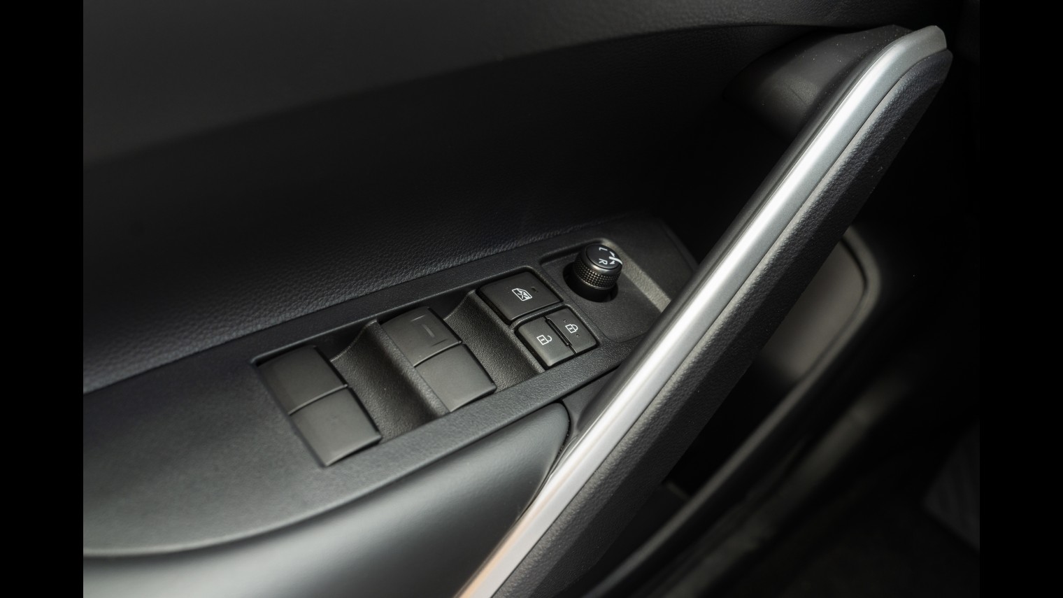Toyota Frontlander 2024 Dual Engine 2.0L Leading Edition