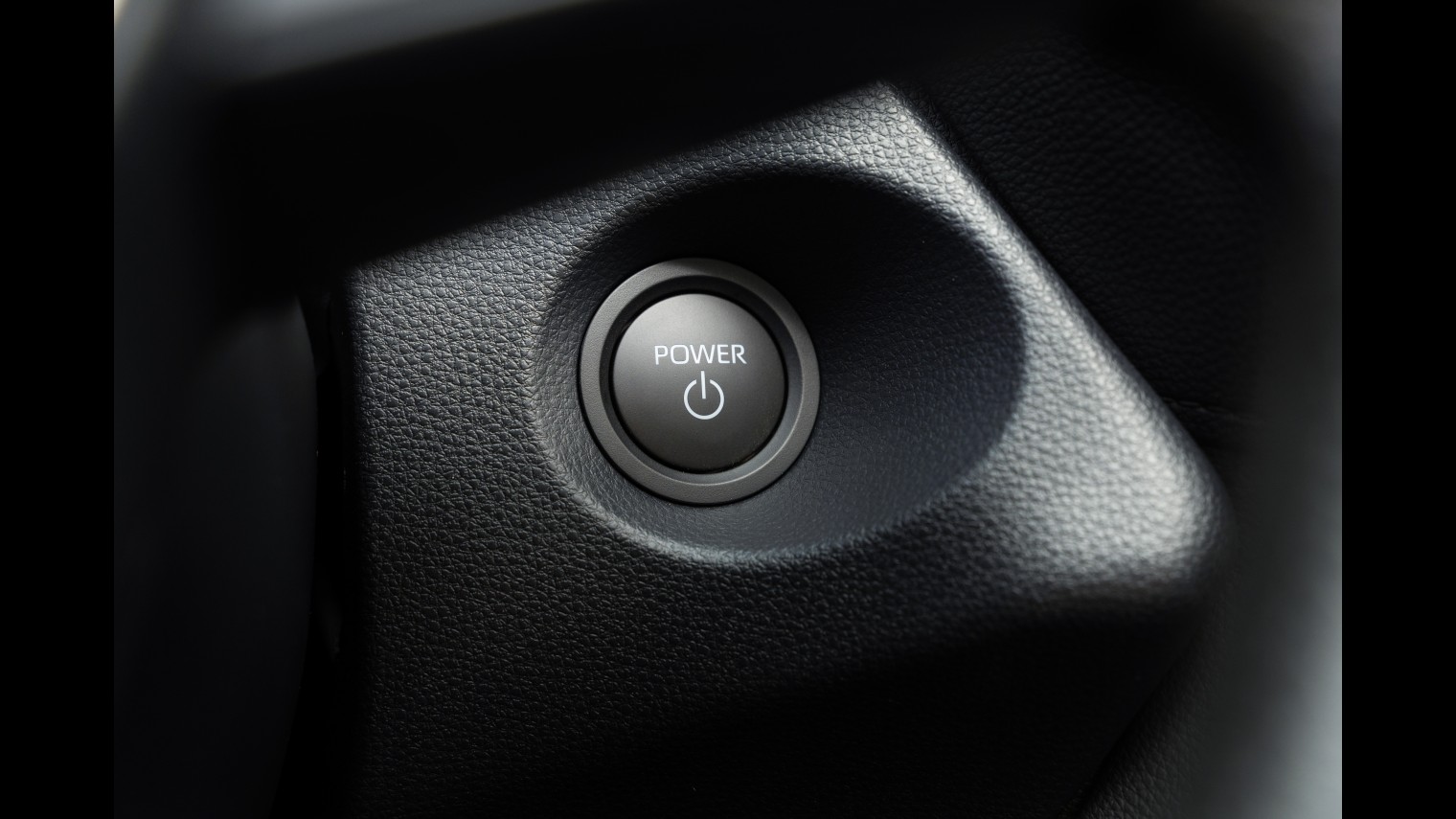 Toyota Frontlander 2024 Dual Engine 2.0L Leading Edition