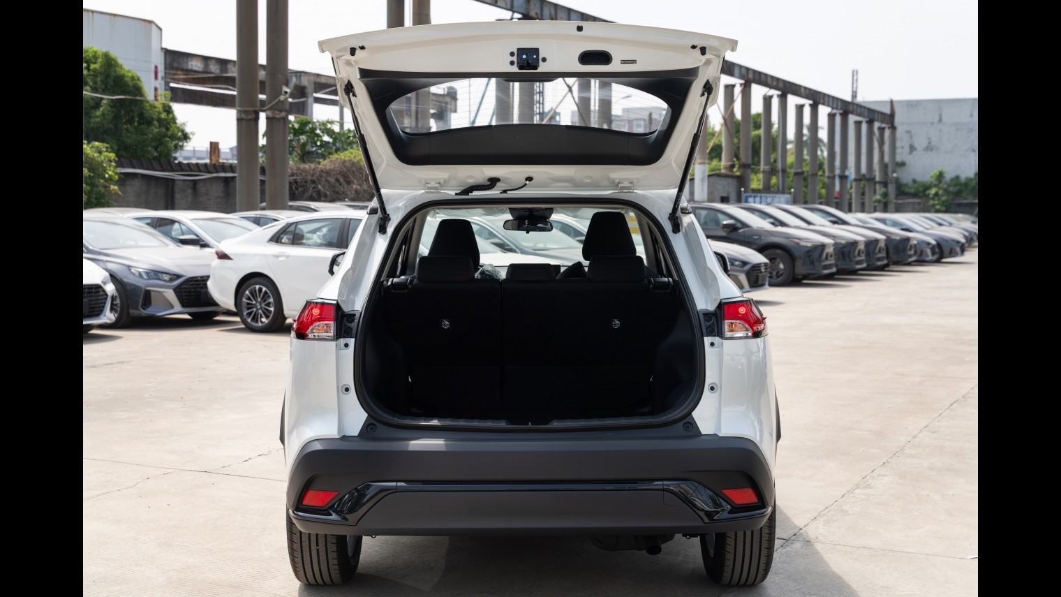 Toyota Frontlander 2024 Dual Engine 2.0L Leading Edition